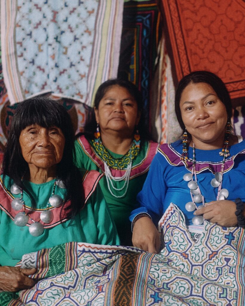 The women of AMAABJ